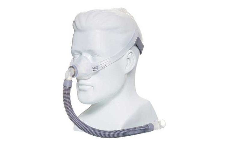 نصب ماسک نازال بر روی صورت